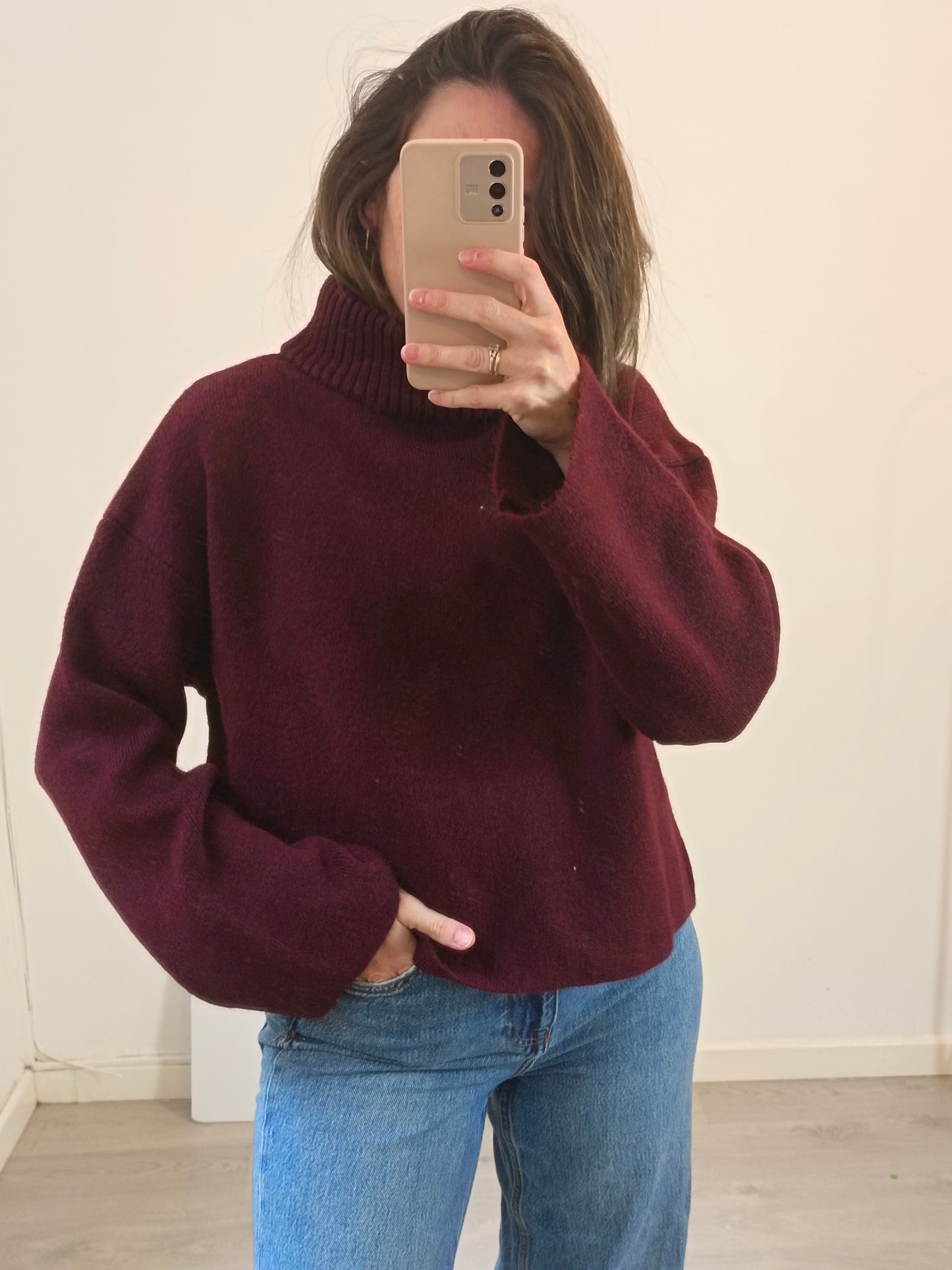 MANGO. Burgundy turtleneck sweater Ts