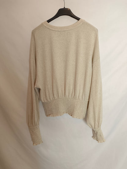 BERSHKA. Beige honeycomb Ts sweater