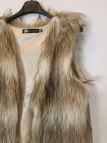 VICTORIO&LUCCHINO. Chaleco pelo tonos beige T.m/l