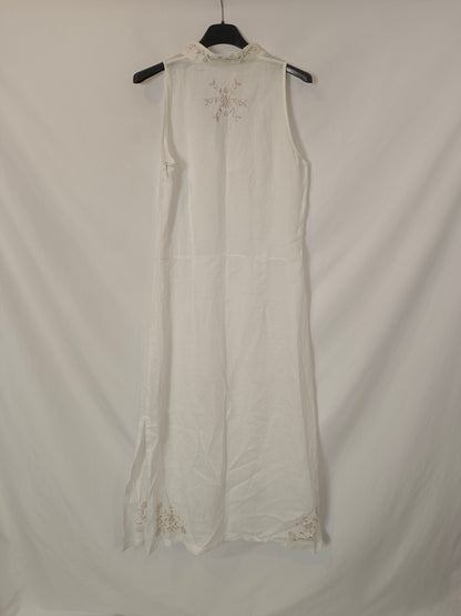 MASSIMO DUTTI. Vestido blanco bordado T.40