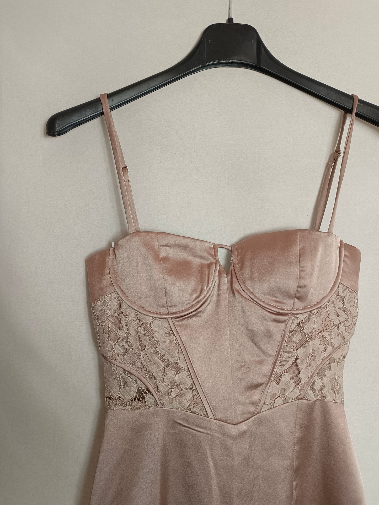 ZARA. Vestido midi encaje T.xs