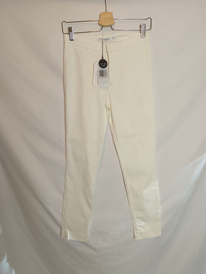 MANGO. Pantalón blanco entallado T.38