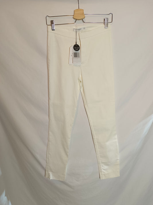 MANGO. Pantalón blanco entallado T.38