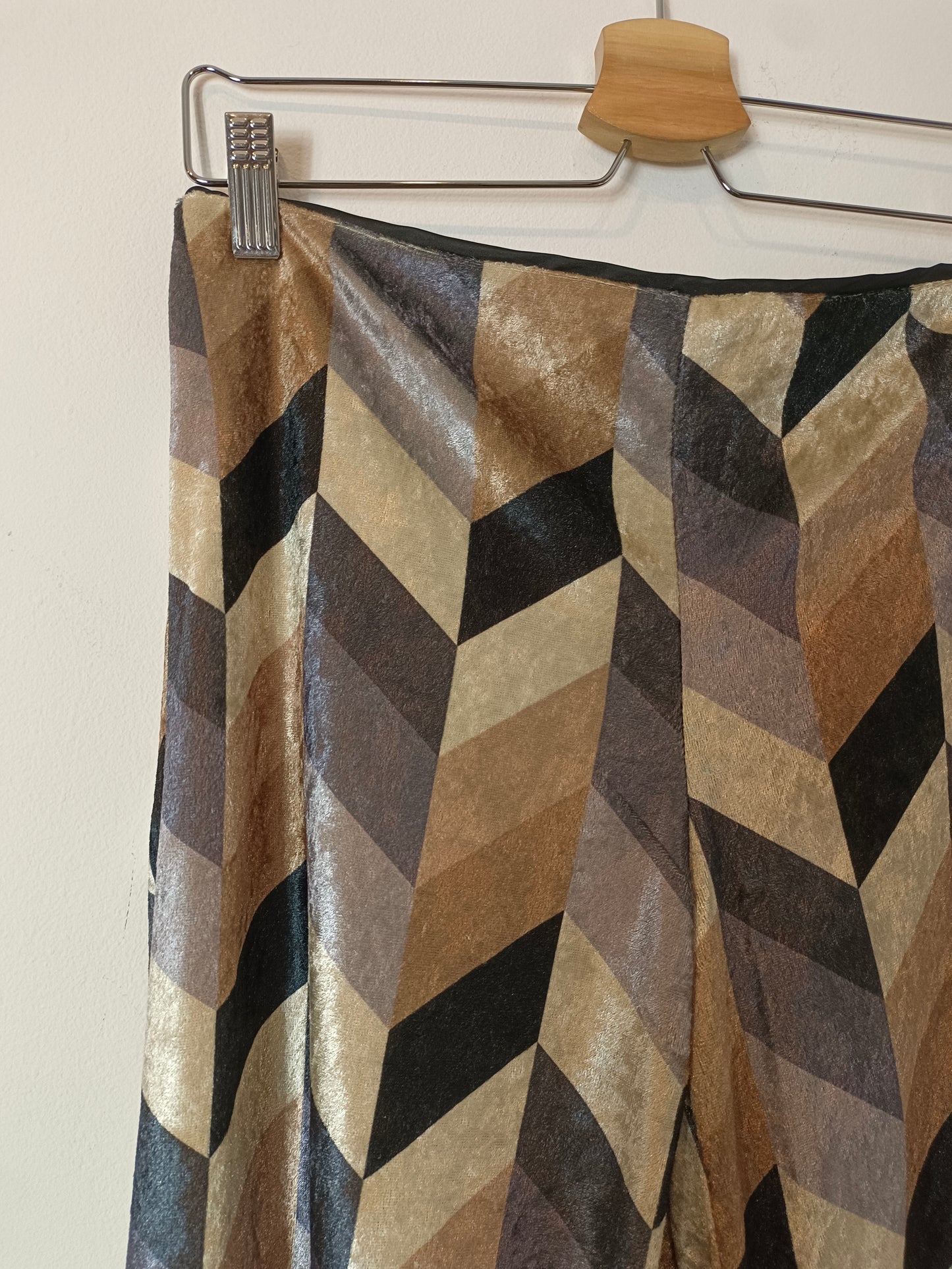 TRUCCO. Total look terciopelo T.m/l