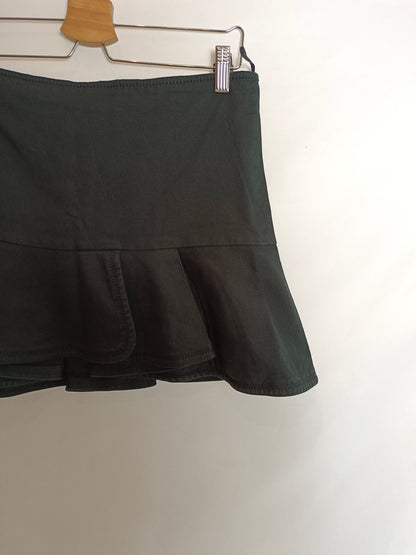 MEW MEW. Black denim ruffle skirt T.40