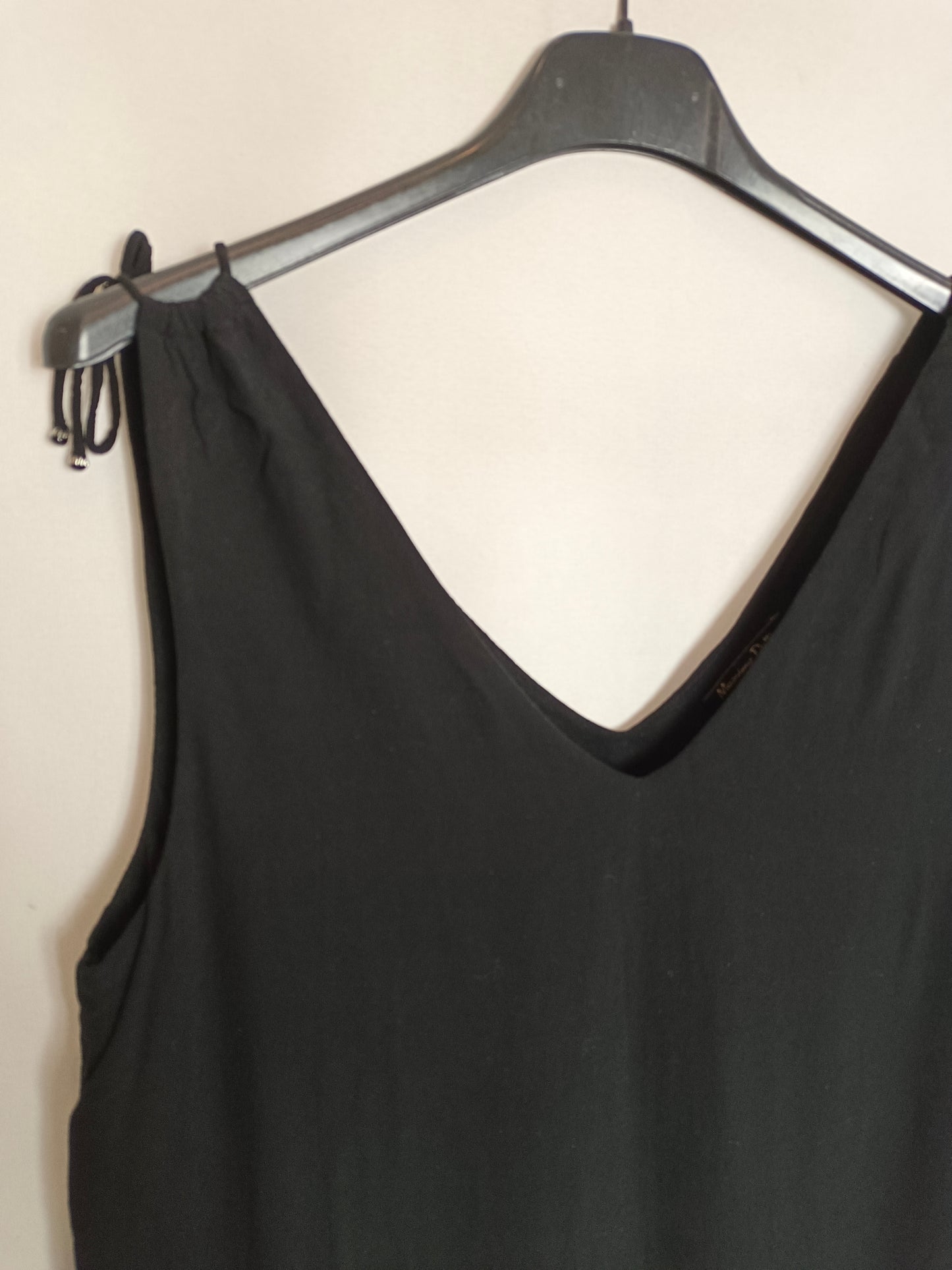 MASSIMO DUTTI. Top negro fluido  T.xs