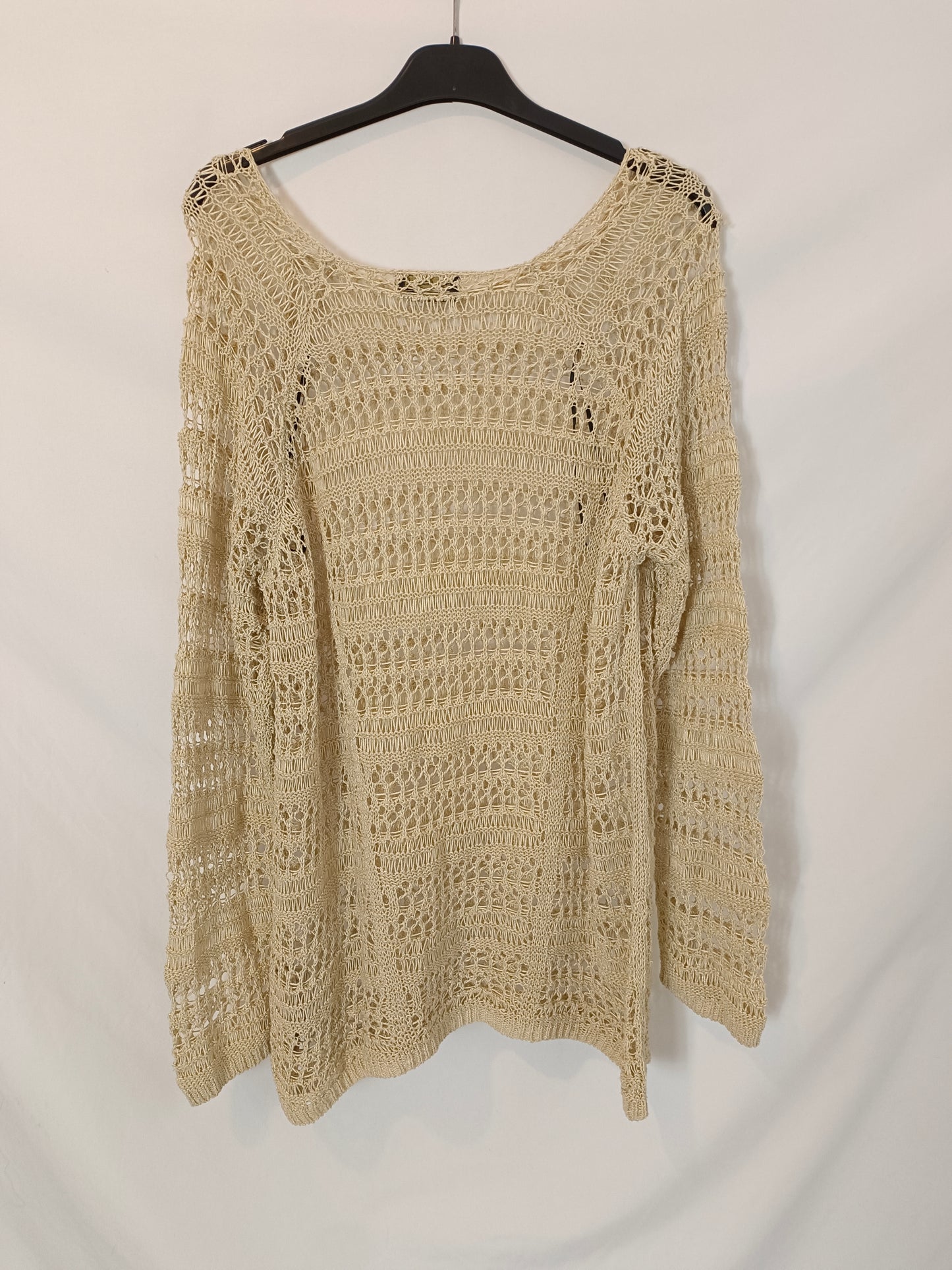 MASSIMO DUTTI. Top troquelado beige T.l