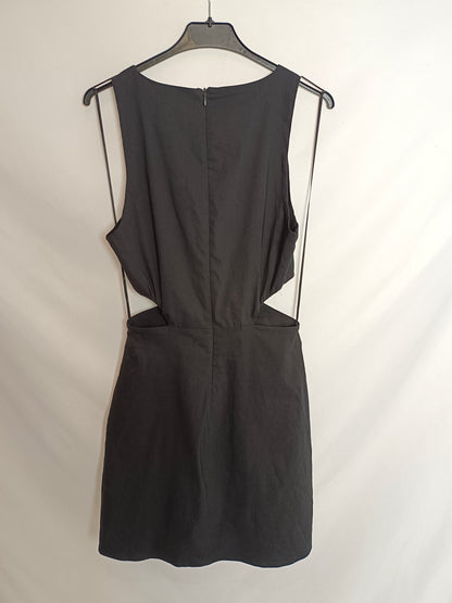 ZARA. Vestido negro aperturas T.s