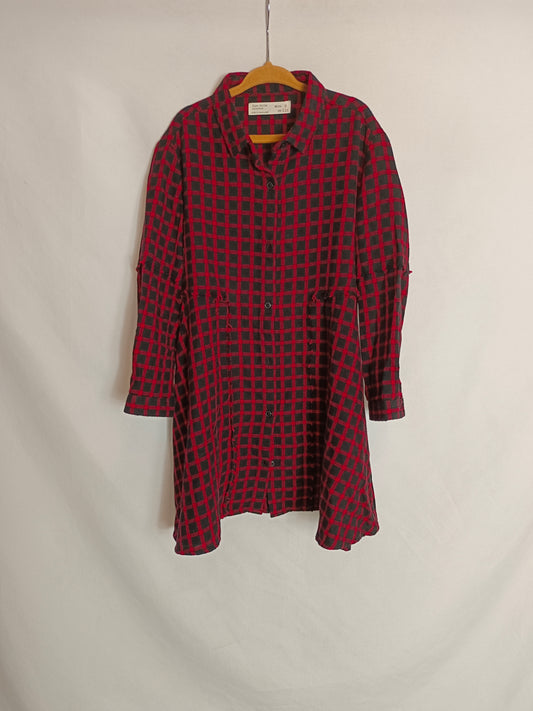 ZARA. Black checked dress, size 6 years