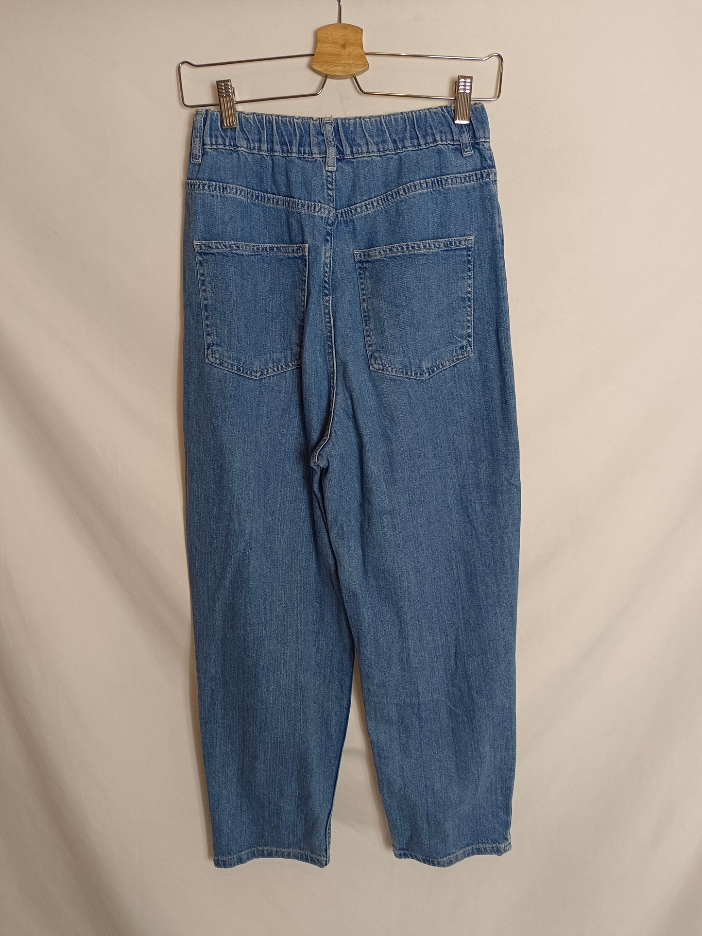 ZARA. Pantalón denim recto  T.38