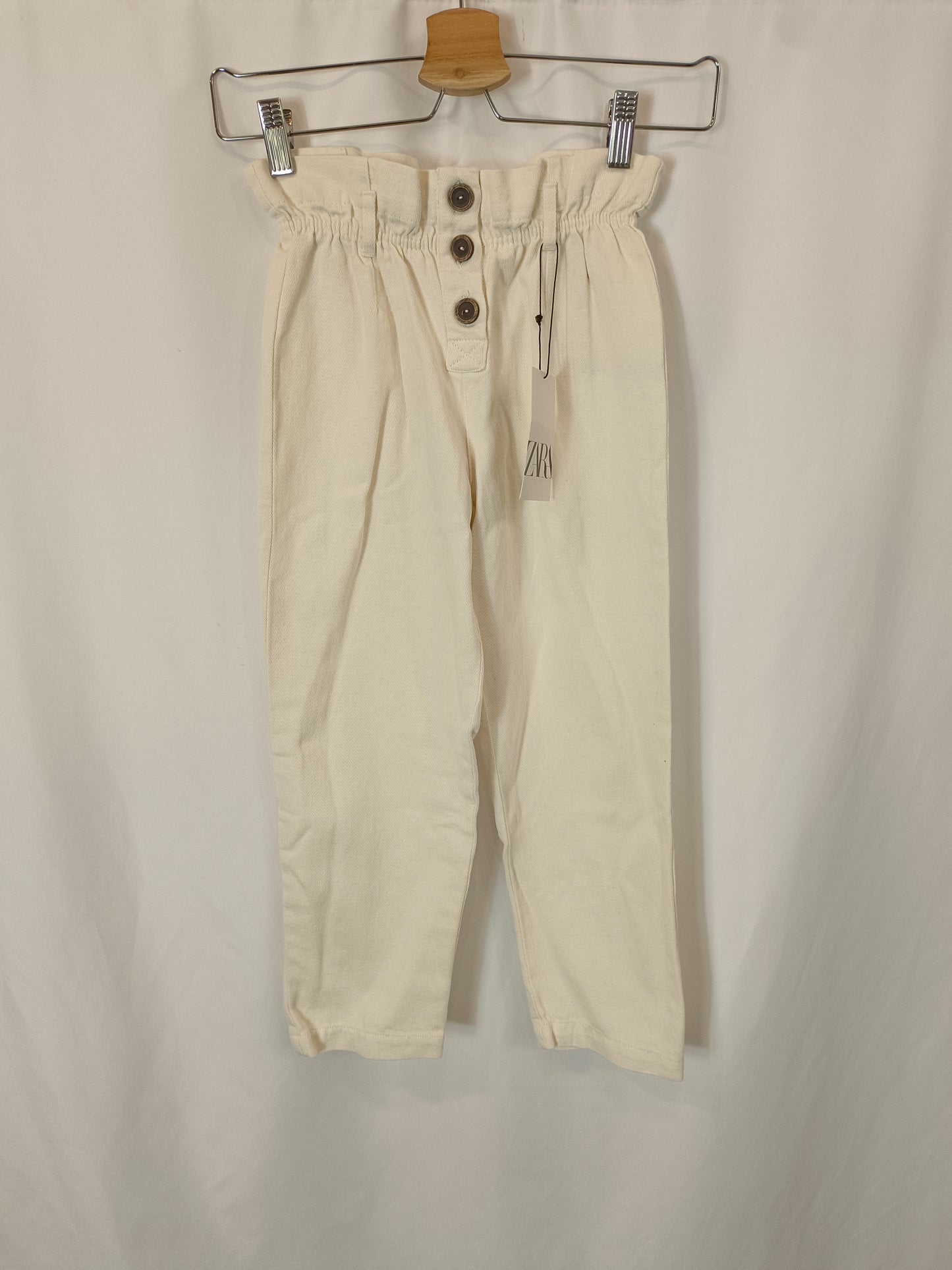ZARA. White slowchy trousers, size 8 years