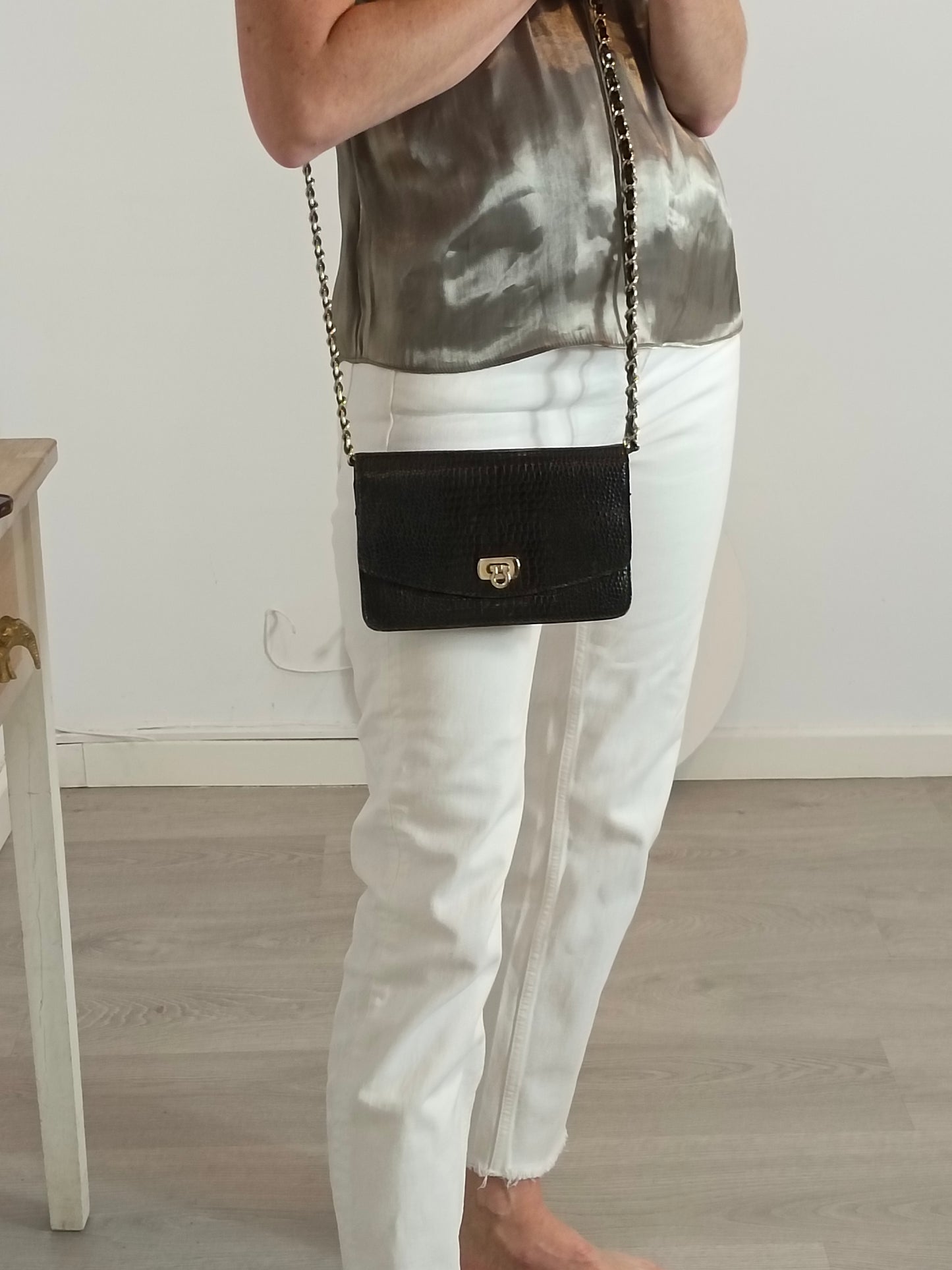 OTHERS. Black chain bag