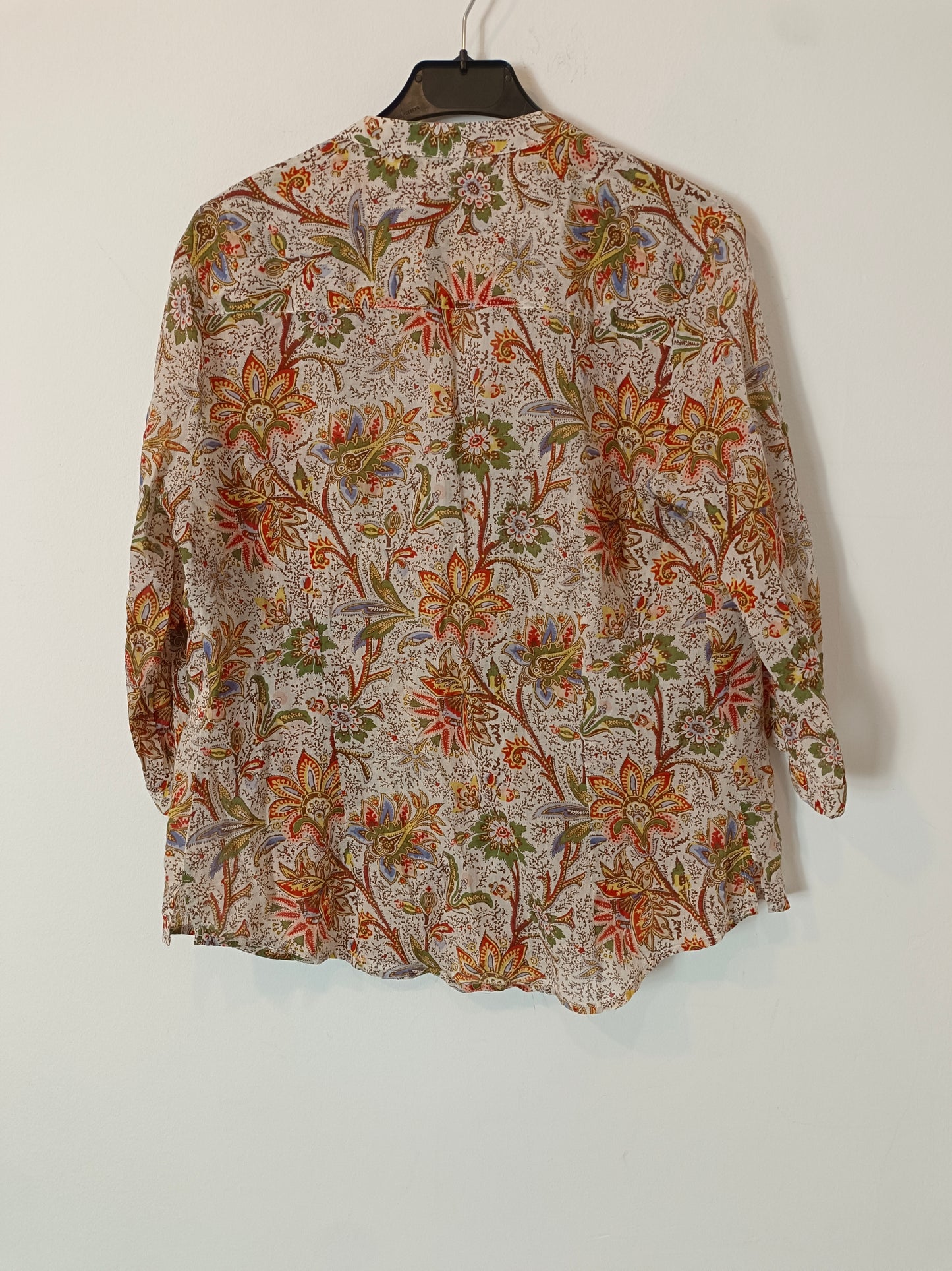 ELOGY. Blusa blanca estampada T.m