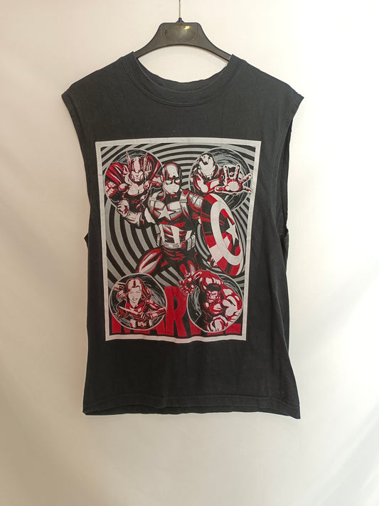 OTRAS. Camiseta negra "marvel" T.s/m