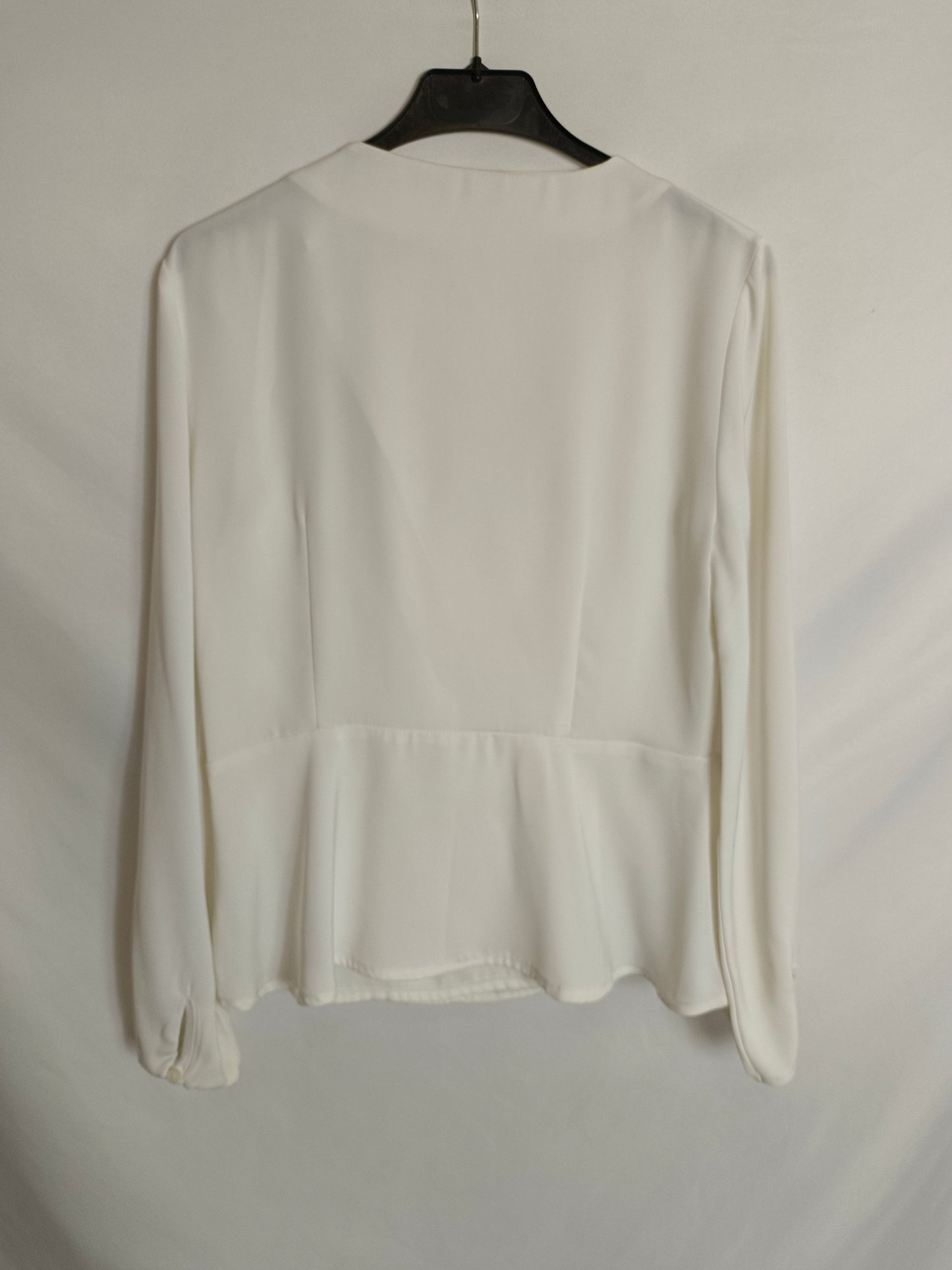 SFERA. Blusa blanca cruzada T.m