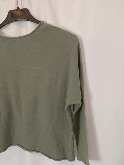 OTHERS. Green fluid sweater, size 8 years