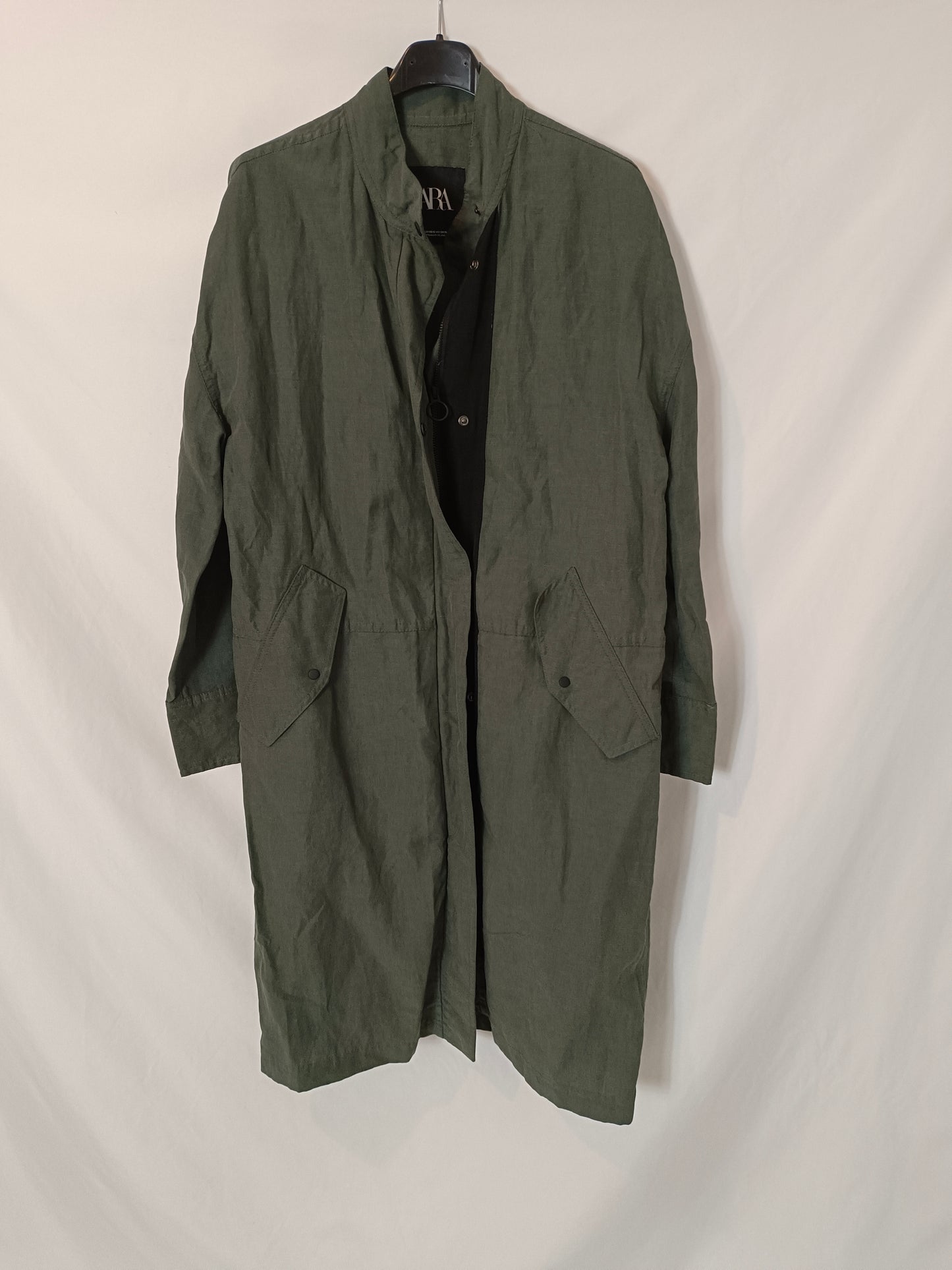 ZARA. Parka verde fluida T.xs/s