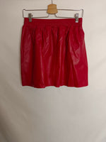 BLUMARINE. falda roja piel T.36