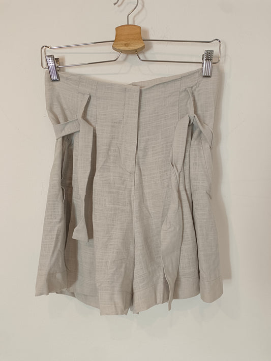 FREDDA. Pantalón cortos gris perla T.s