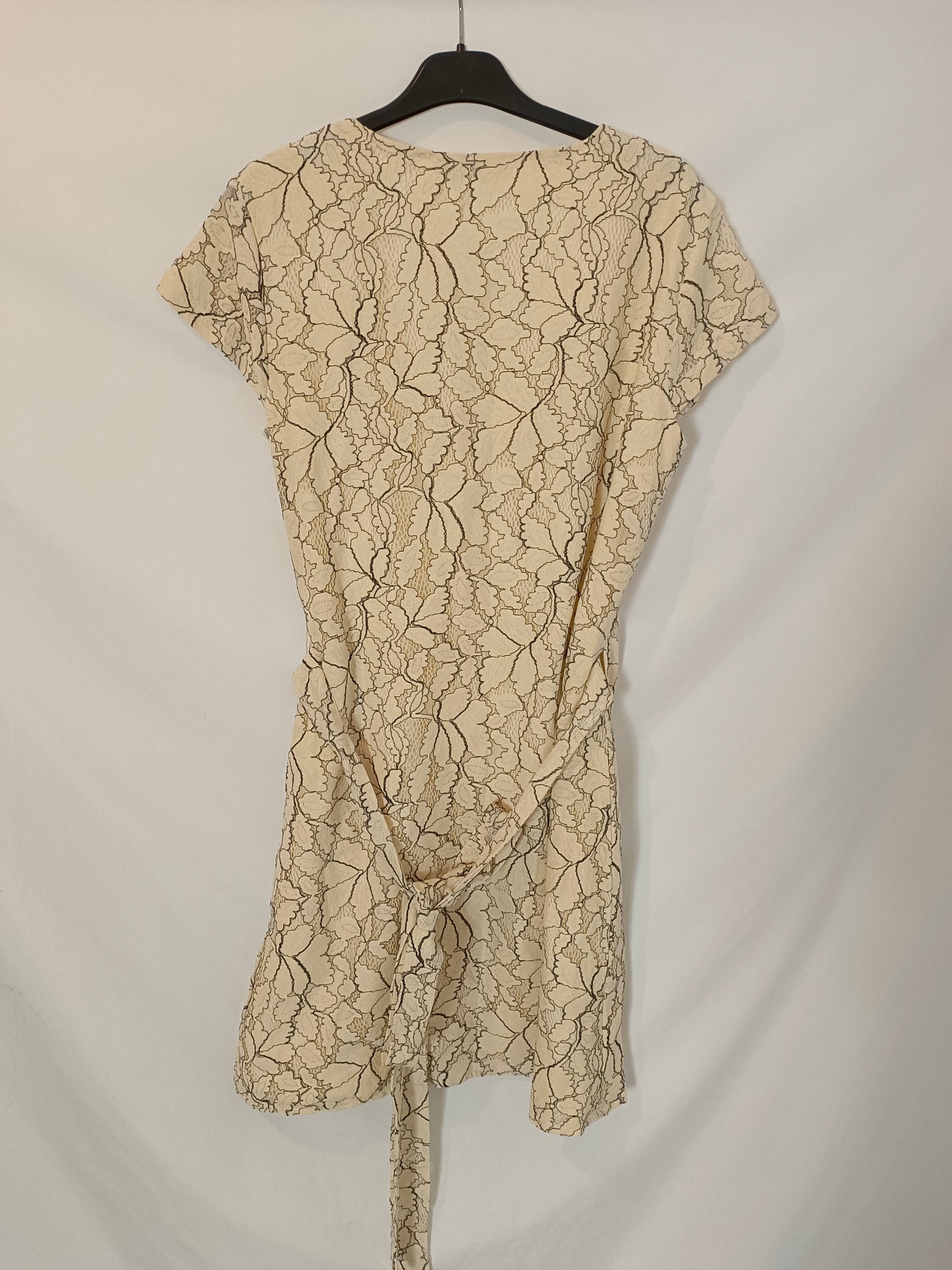 MANGO. Vestido corto beige encaje T.m