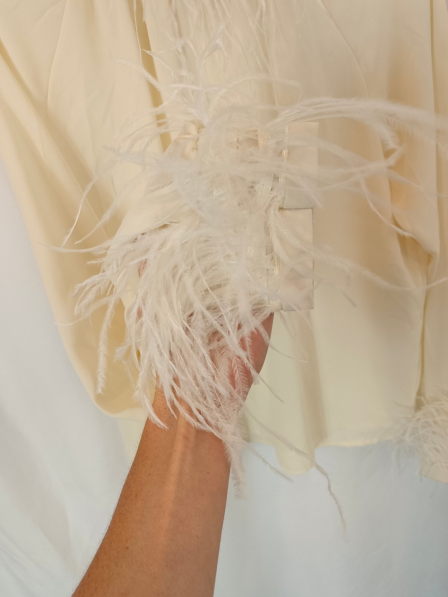LUMINA. Beige feather blouse Ts