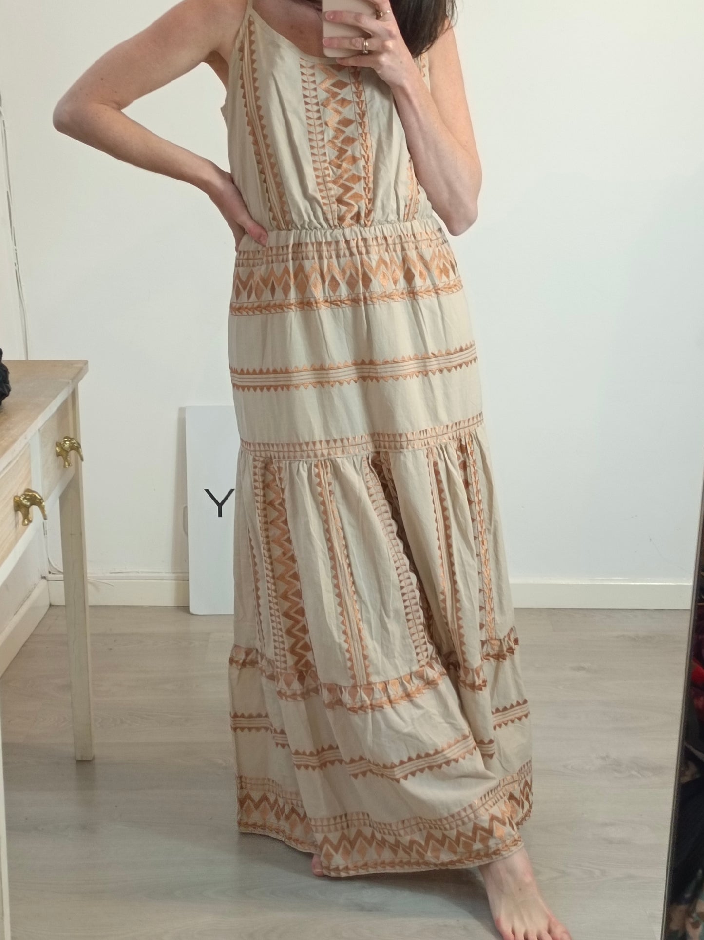 COOCU. Long beige embroidered dress. TS