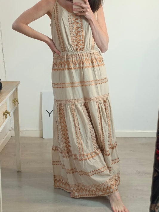 COOCU. Long beige embroidered dress. TS