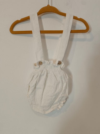 MIJI. White embroidered romper S. 0-1 months