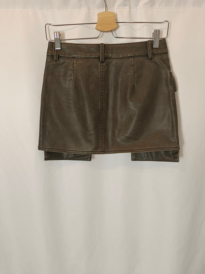 PULL&amp;BEAR. Worn-effect faux leather skirt T.xs