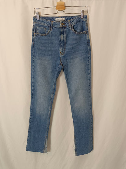 ZARA. Denim trousers with a 38-inch opening