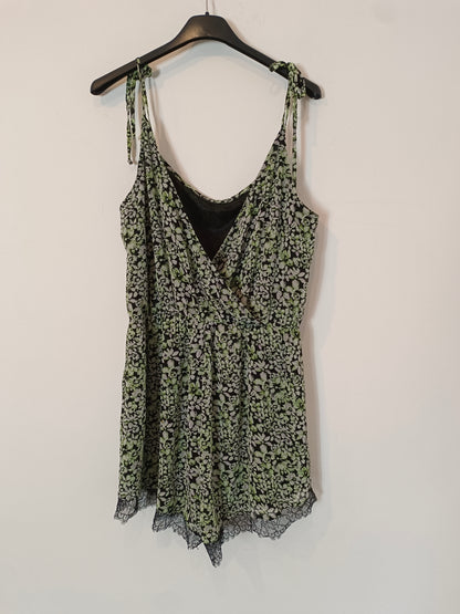 BCBG. Mono corto negro flores T.m