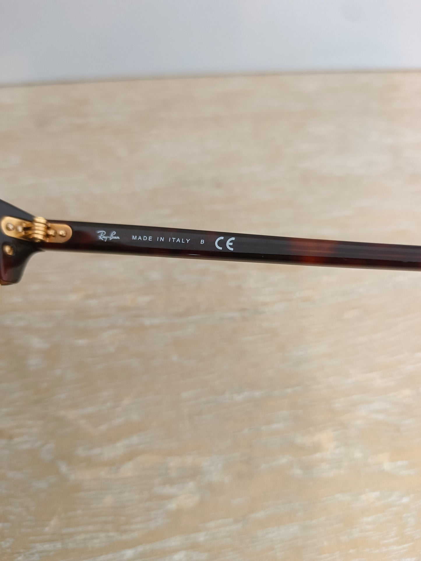 RAYBAN. Gafas de sol montura carey