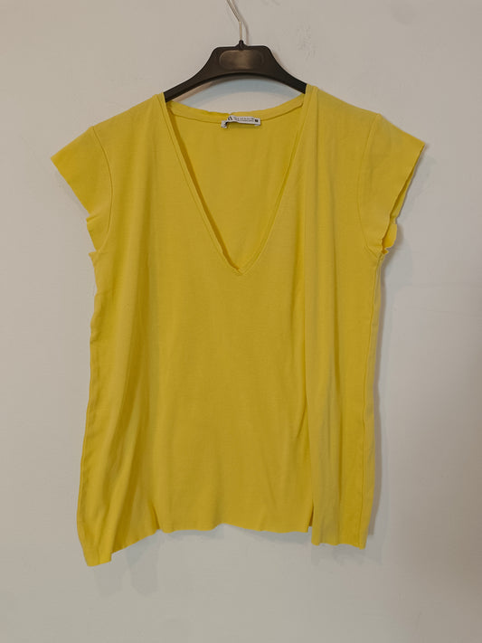 ZARA. Camiseta amarilla básica T.s