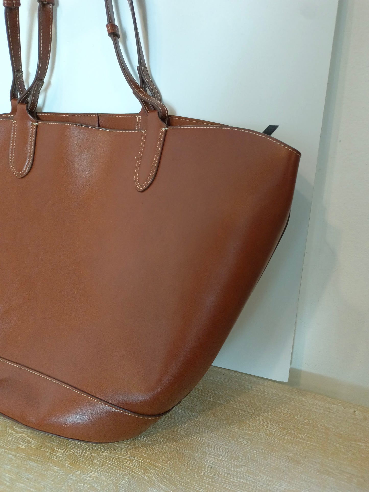 MANGO. Bolso marrón shopper