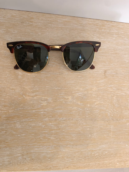 RAYBAN. Gafas de sol montura carey