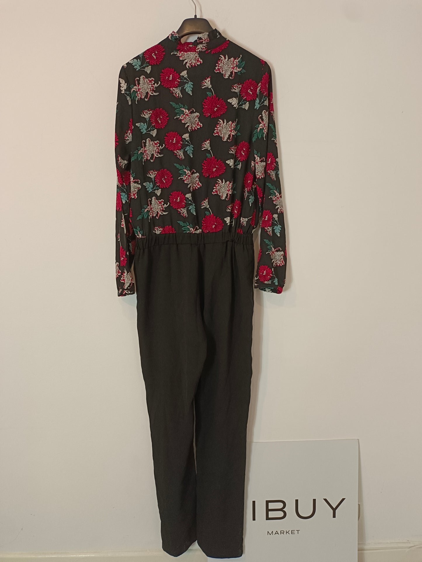 FORMULA JOVEN. Mono con parte de arriba estampada y semitransparente. T 38