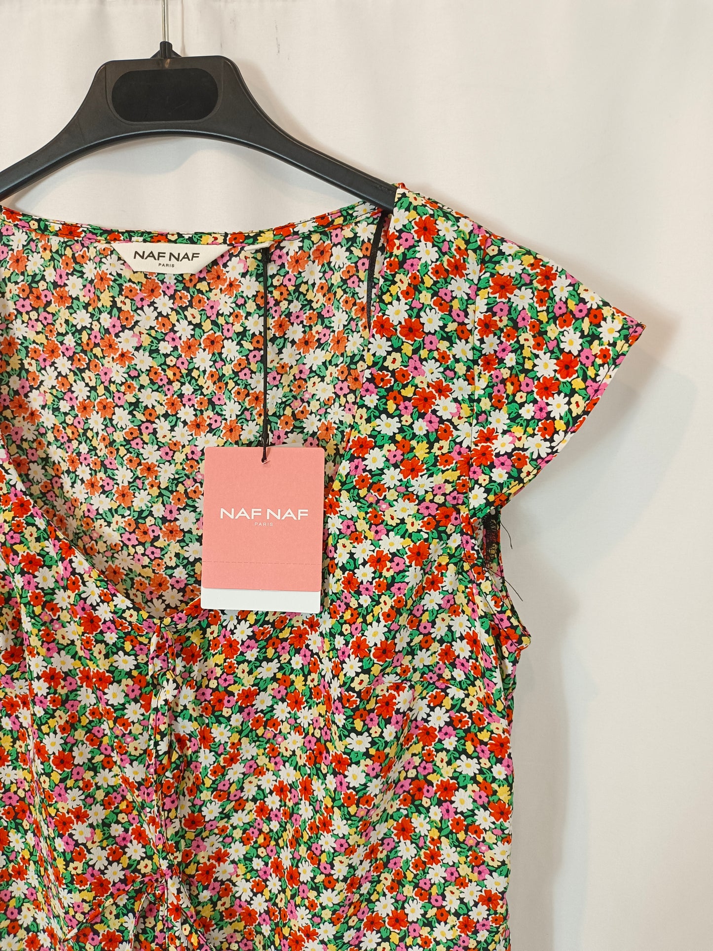 NAF NAF. Black floral top T.34