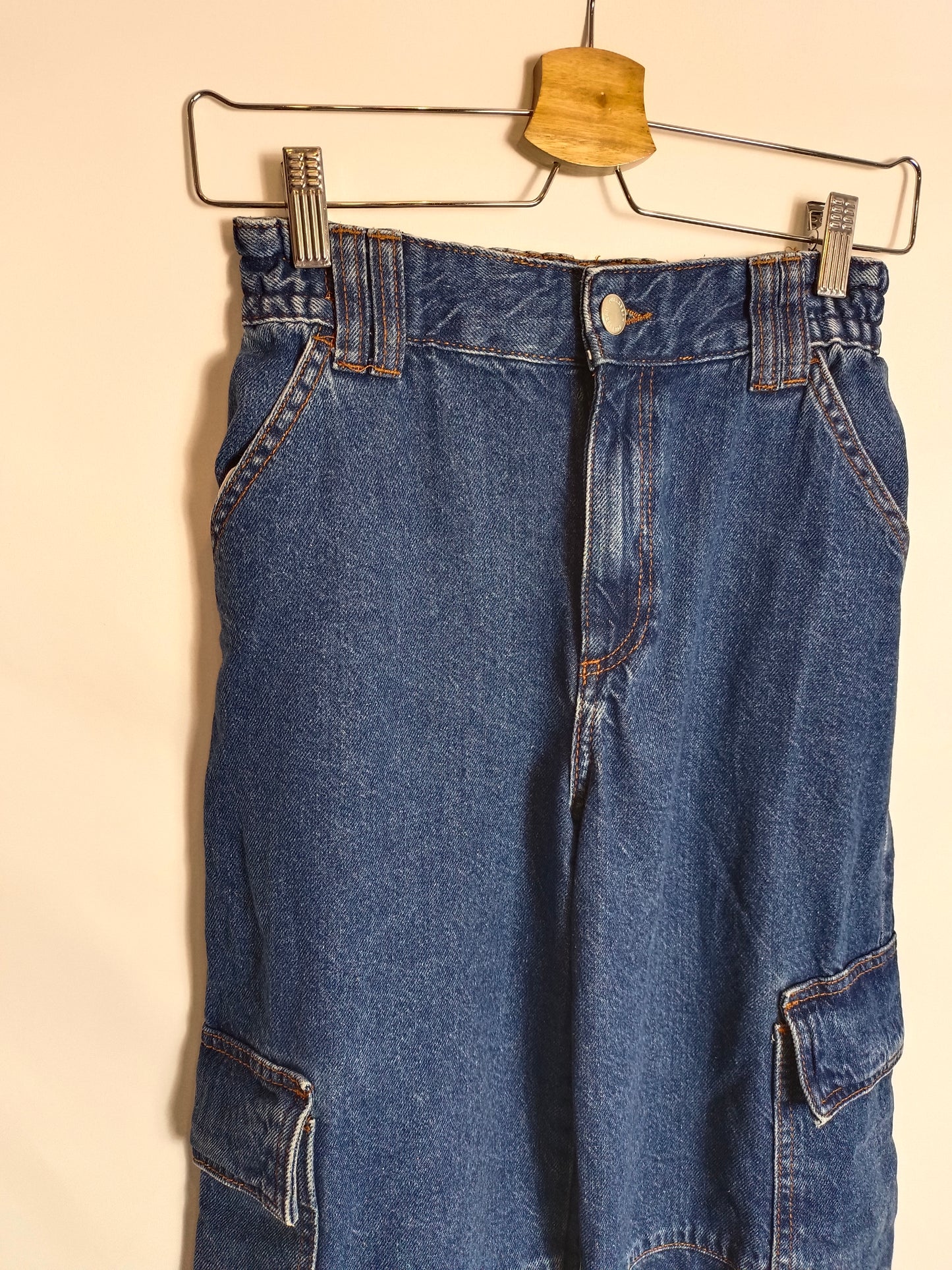 PULL&BEAR. Pantalón denim bolsillos T.34
