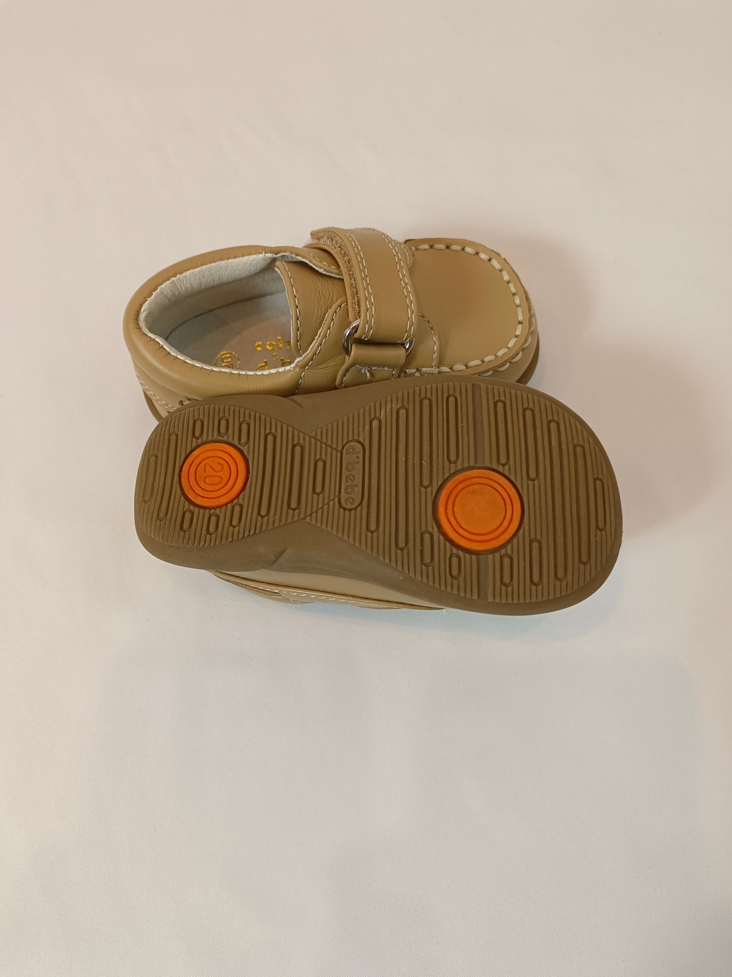 D'BEBE. Beige moccasins, size 20