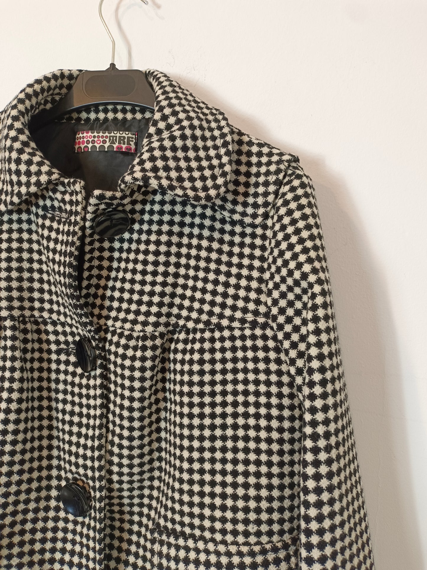 ZARA. Black and white textured Tm jacket