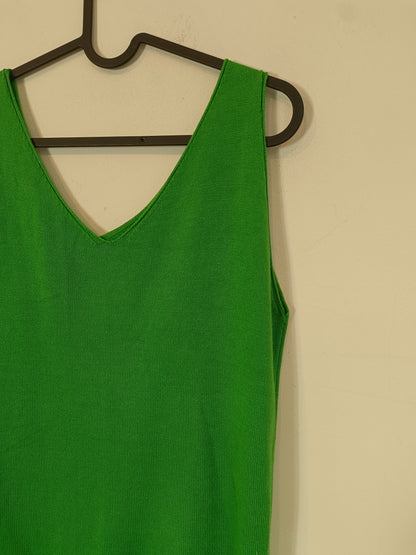 OTRAS. Top verde punto. TS/M