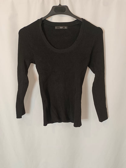 MANGO. Top negro canalé T.m