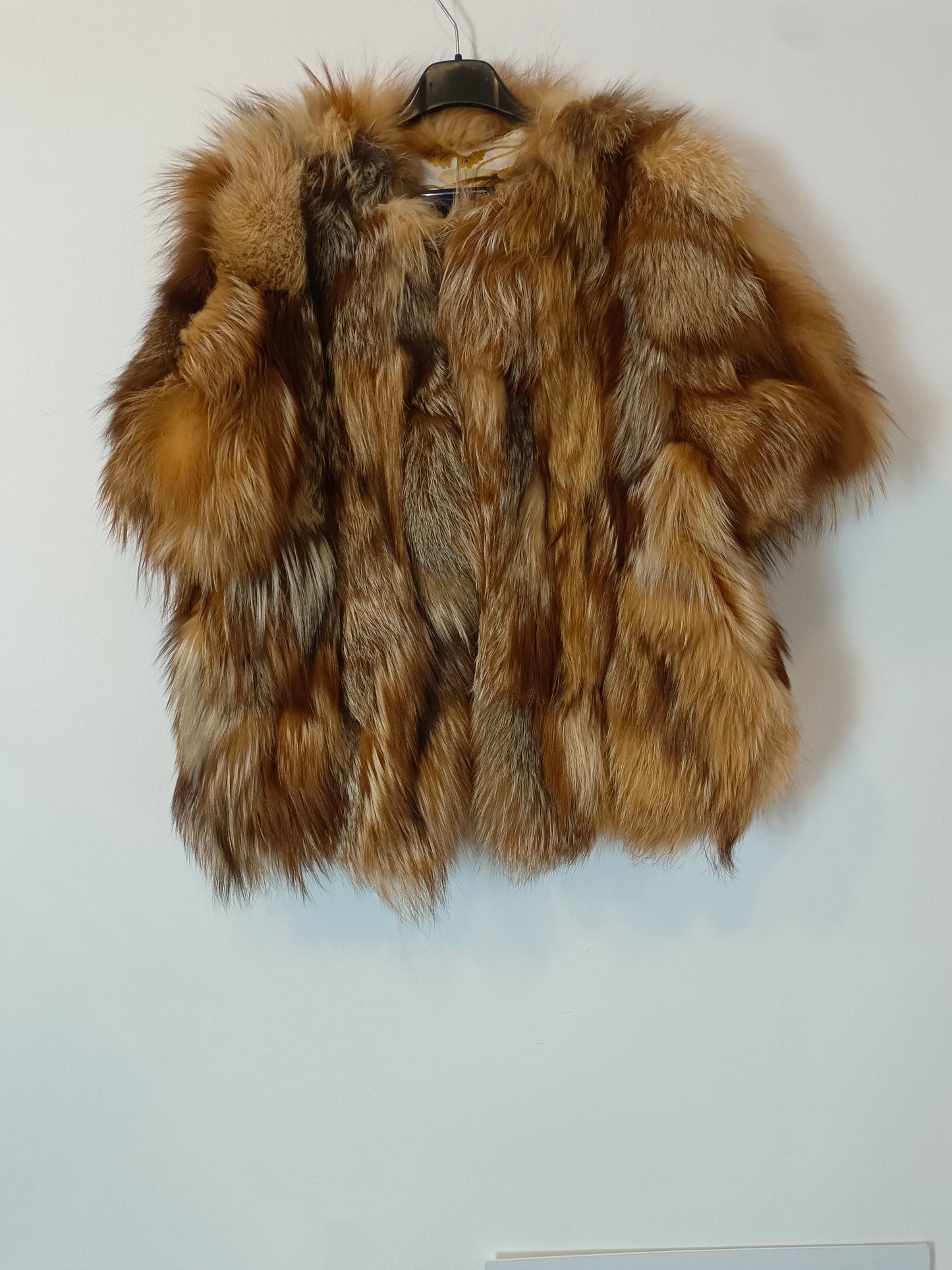 JESÚS NAVARRO. Abrigo pelo natural media manga. T M