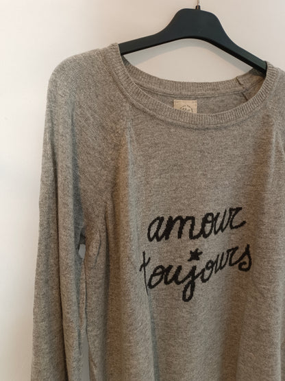 THE HIP TEE. Grey Tm/l lettering sweater