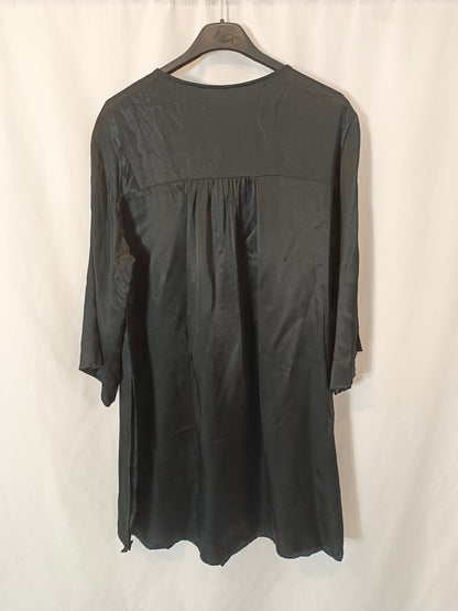 ZARA. top negro satinado T.xs