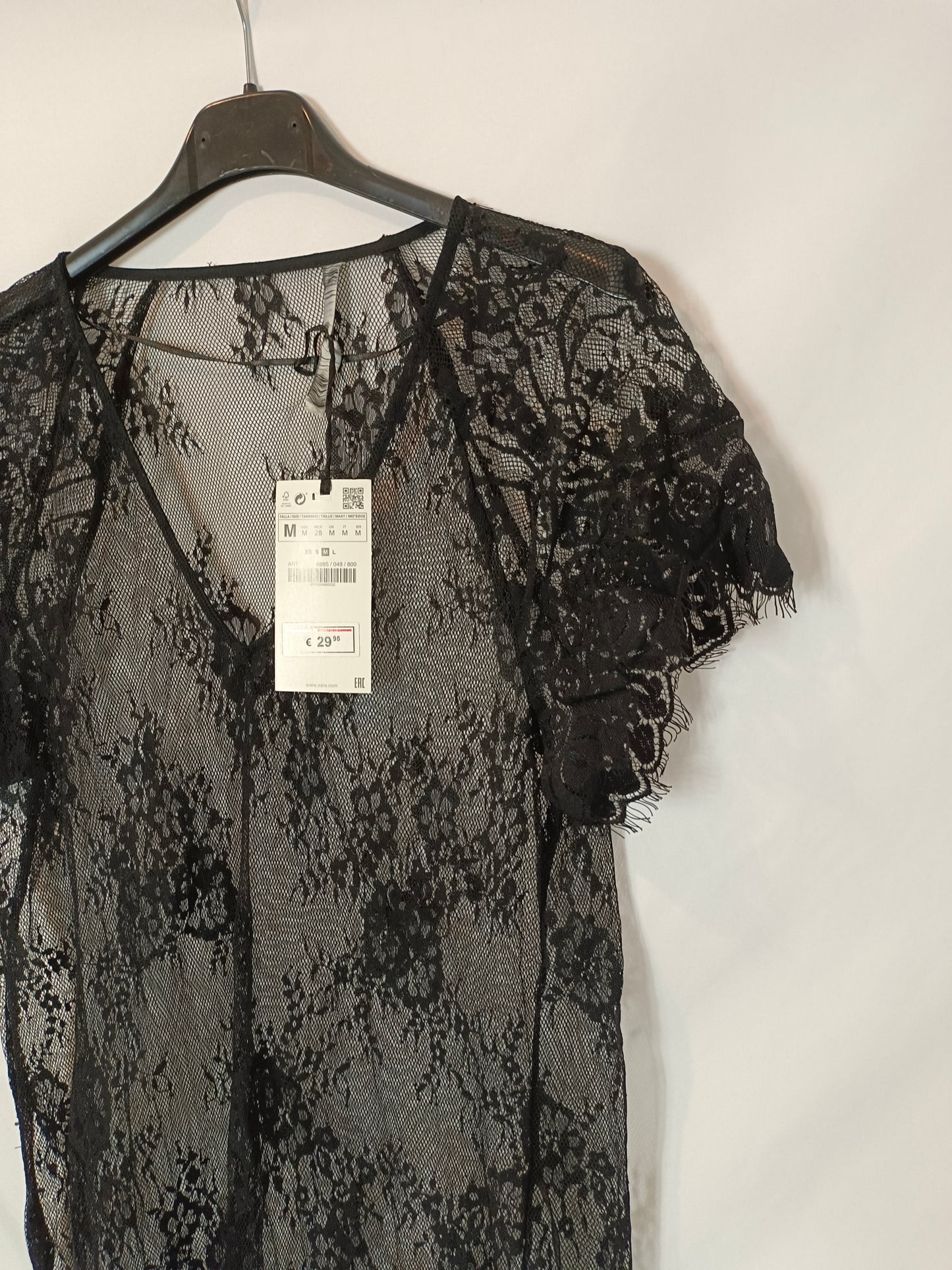 ZARA. Vestido negro encaje T.m
