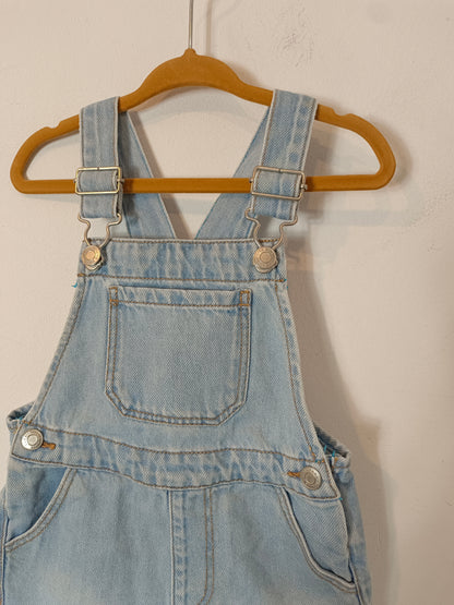 ZARA. Peto vaquero corto T.9-12 meses