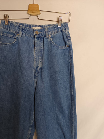 ZARA. Pantalón denim recto  T.38