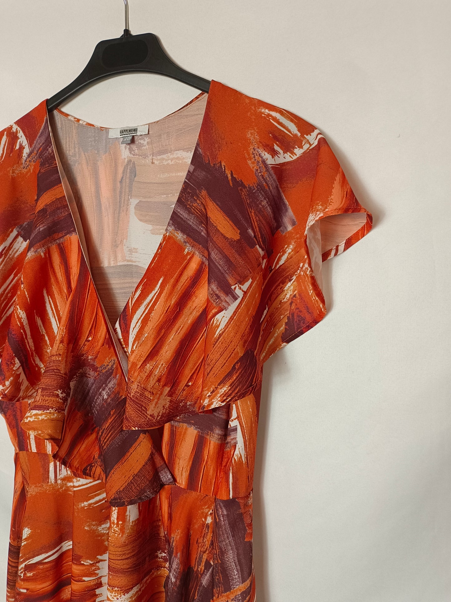 HAPPENING. Vestido corto asimétrico T.40