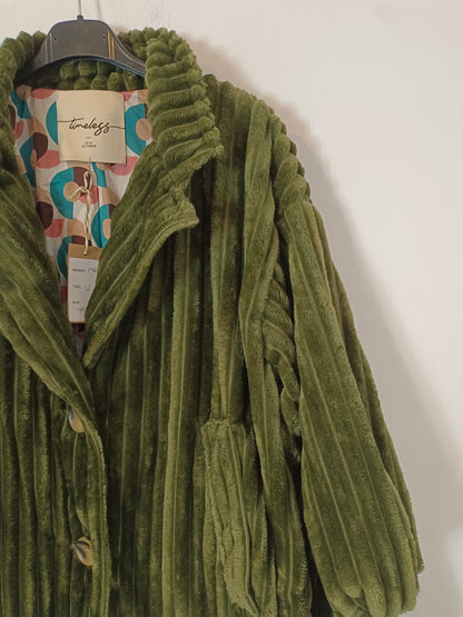 TIMELESS. Abrigo verde de terciopelo  T.u(s/m)